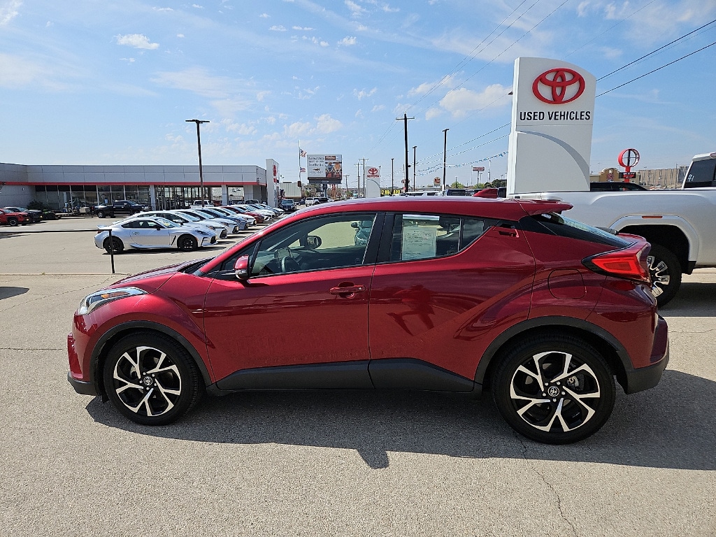 Used 2019 Toyota C-HR XLE with VIN JTNKHMBX5K1027853 for sale in San Angelo, TX