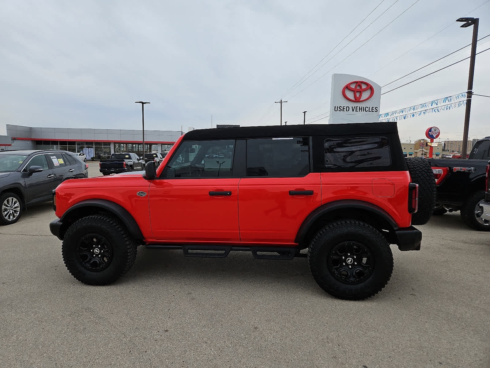 Used 2023 Ford Bronco 4-Door Wildtrak with VIN 1FMEE5DP5PLB33126 for sale in San Angelo, TX