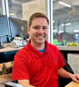 Staff member Jackie Witt from ID_8ad583cd6c81