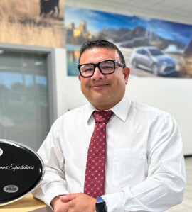 Staff member Mario Noriega from ID_02466dd5404d