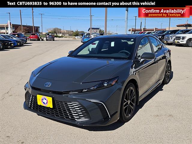 2026 Toyota Camry SE's photo