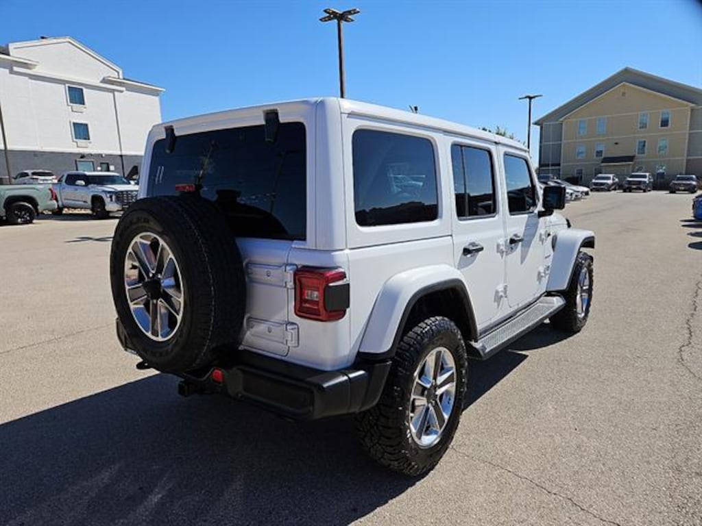 Used 2021 Jeep Wrangler Unlimited Sahara SUV