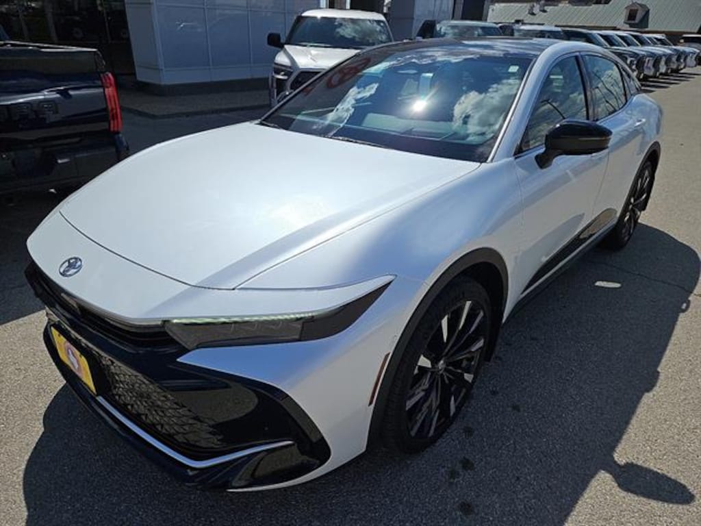 New 2026 Toyota Crown Platinum Sedan