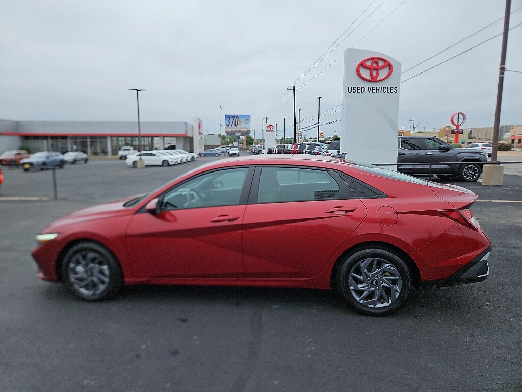 Used 2024 Hyundai Elantra SEL Sedan