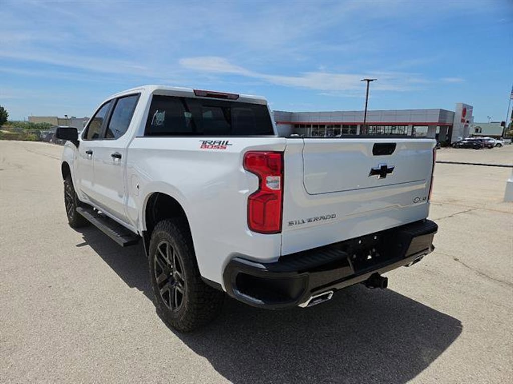 Used 2024 Chevrolet Silverado 1500 LT Trail Boss Truck Crew Cab