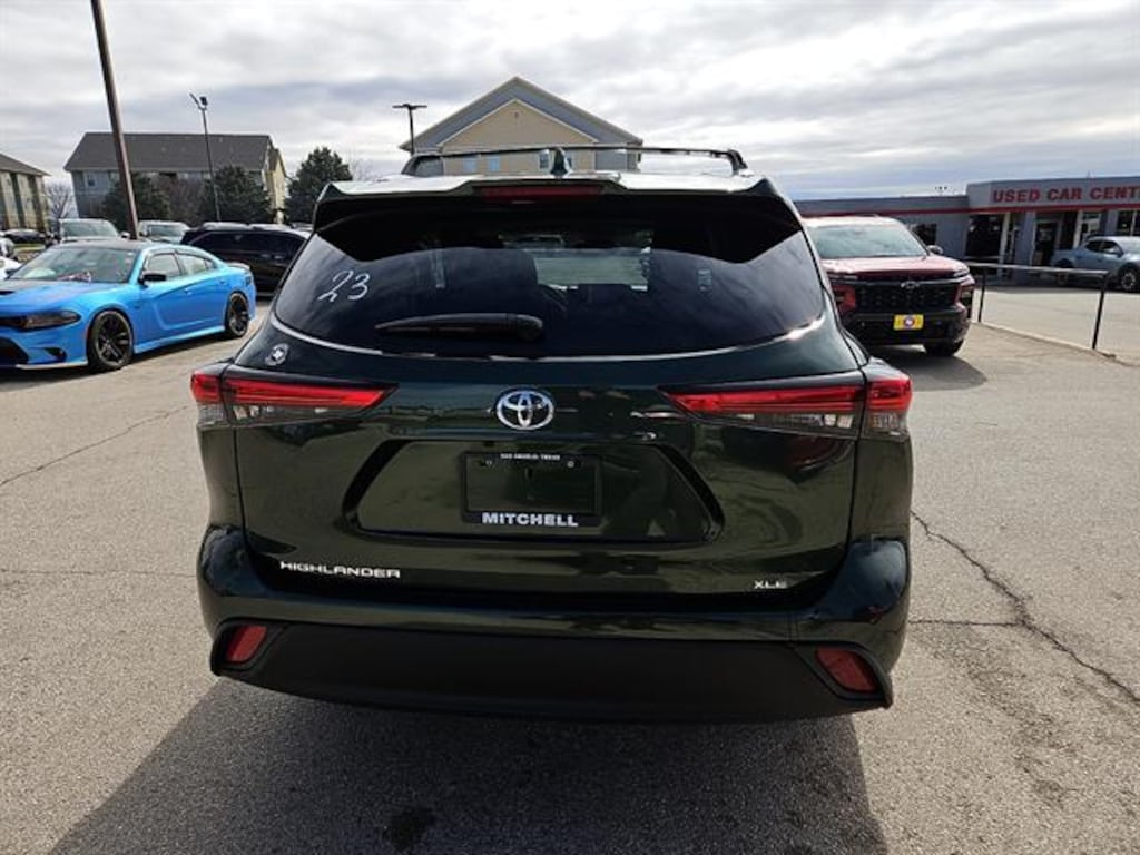 Used 2023 Toyota Highlander SUV