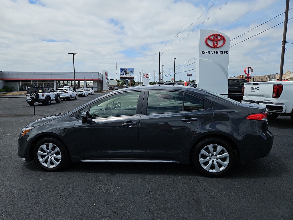 Used 2025 Toyota Corolla Hybrid LE Sedan