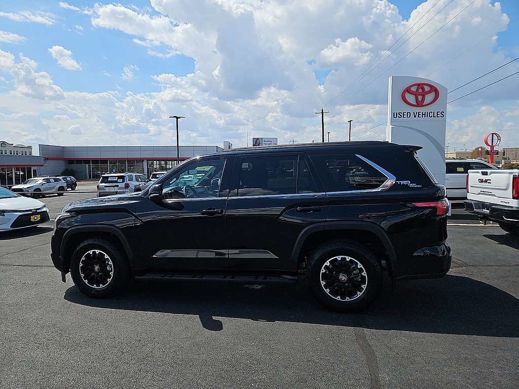 2026 Toyota Sequoia SR5 - Photo 2