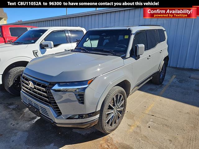 2025 Lexus GX Luxury's photo