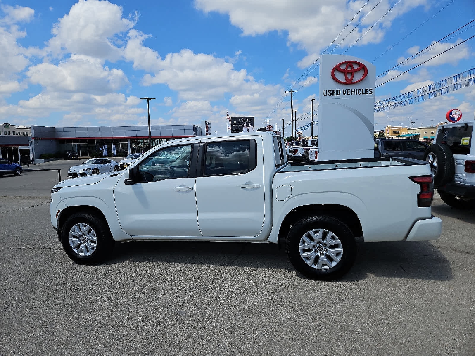 Used 2022 Nissan Frontier SV with VIN 1N6ED1EJ5NN627799 for sale in San Angelo, TX