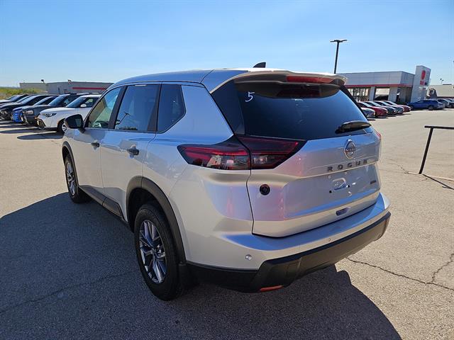 2024 Nissan Rogue S photo 3