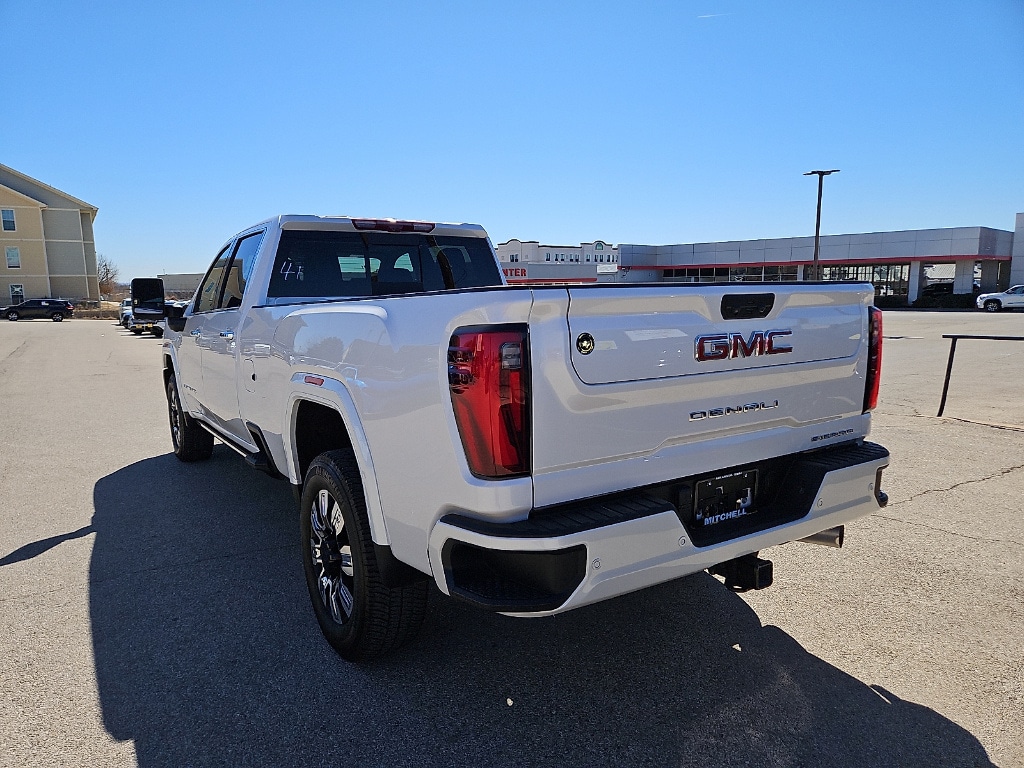 2025 GMC Sierra 3500HD Denali - Photo 3