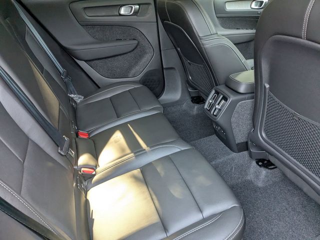 2026 Volvo XC40 Plus - Photo 21