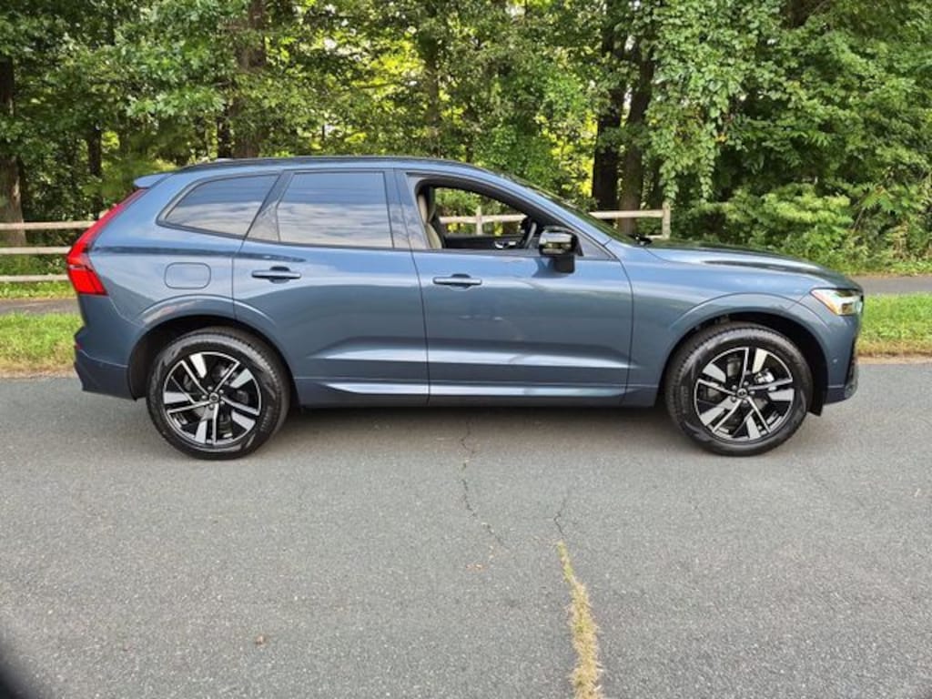 New 2027 Volvo XC60 B5 Plus SUV