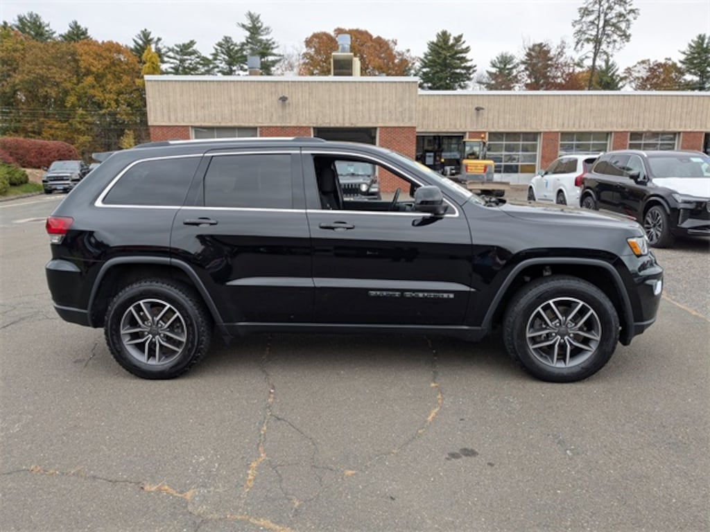 Used 2020 Jeep Grand Cherokee Laredo SUV