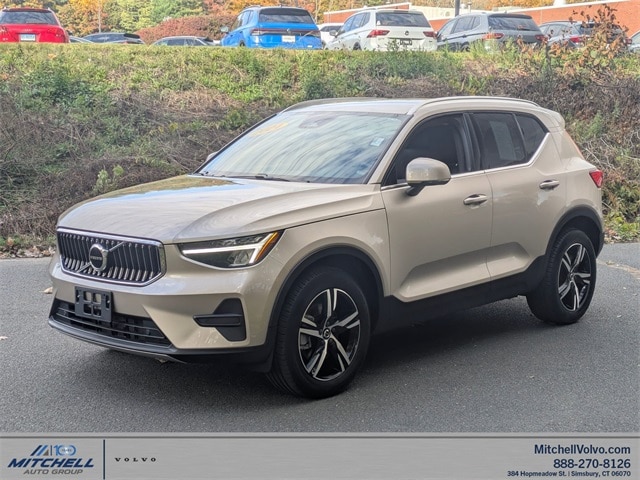 2024 Volvo XC40 Core