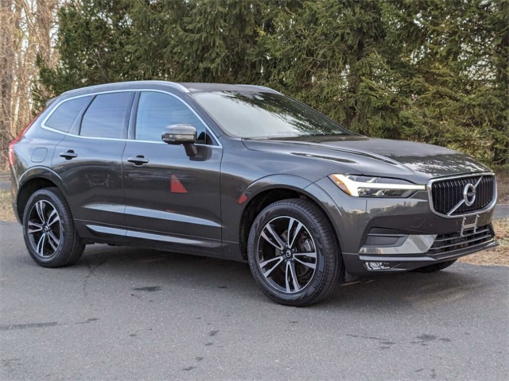 Certified 2021 Volvo XC60 T5 Momentum For Sale near Hartford Mitchell