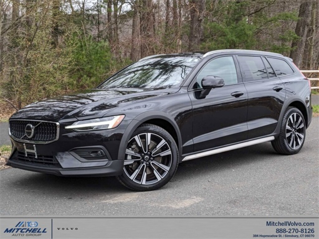 Used 2023 Volvo V60 Cross Country For Sale in Simsbury, CT VIN