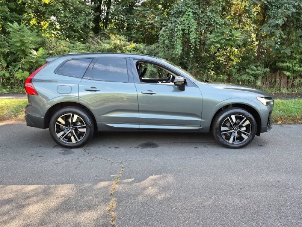 New 2027 Volvo XC60 B5 Core SUV