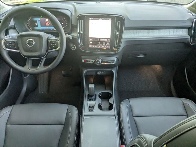 2026 Volvo XC40 Core - Photo 20