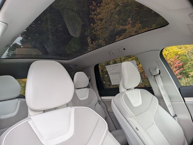 2025 Volvo EX90 Ultra - Photo 20