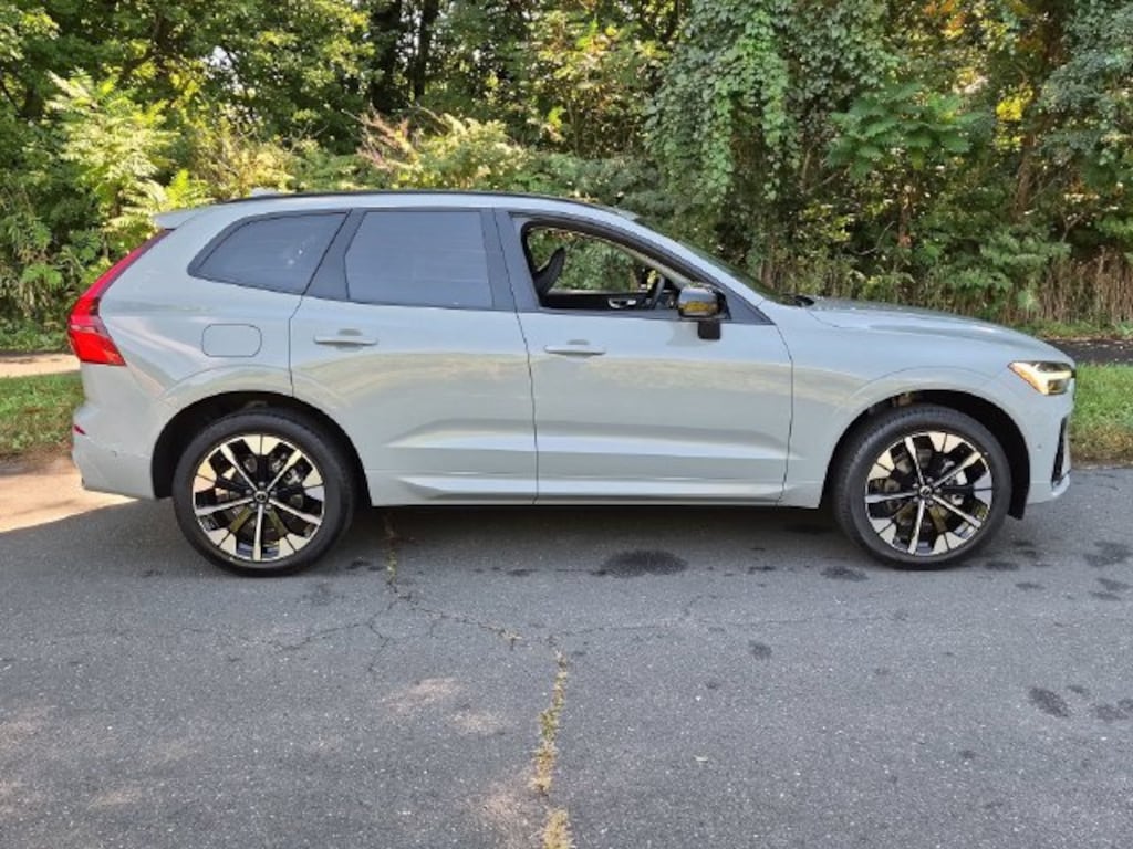 New 2027 Volvo XC60 B5 Plus SUV