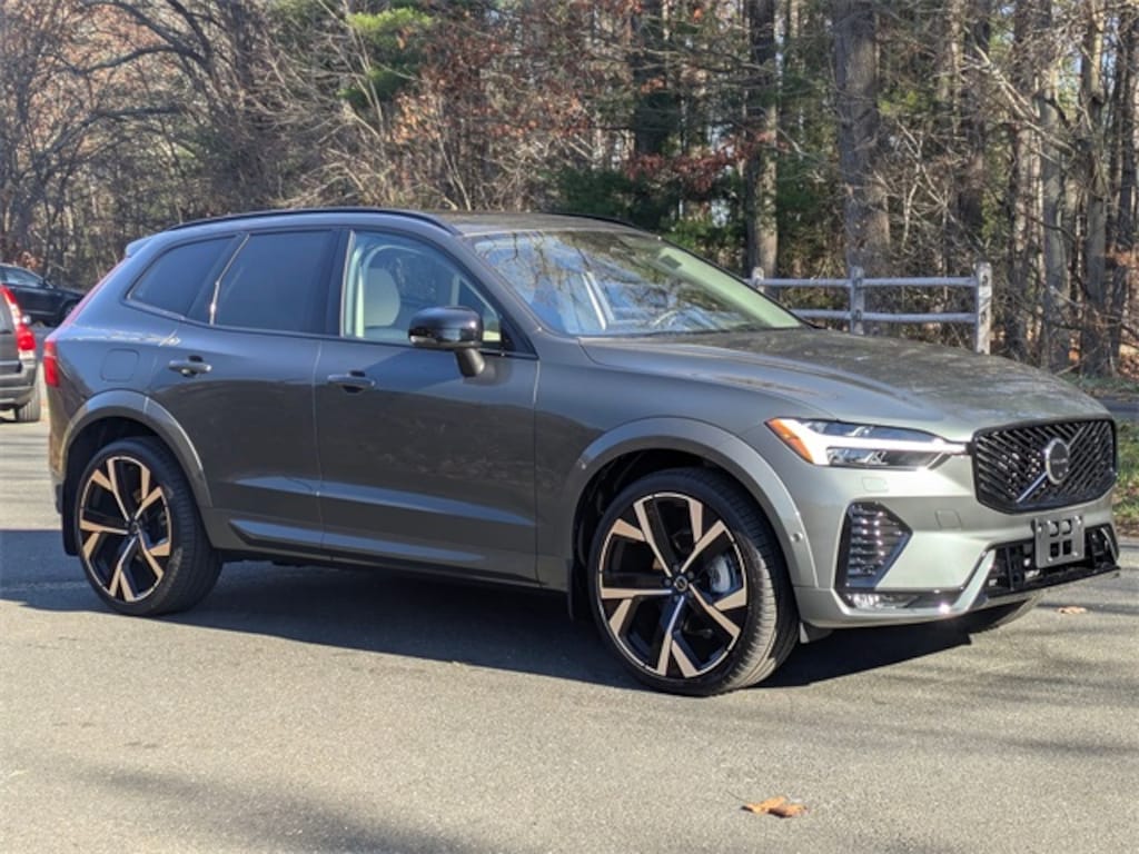 New 2026 Volvo XC60 B5 Ultra SUV