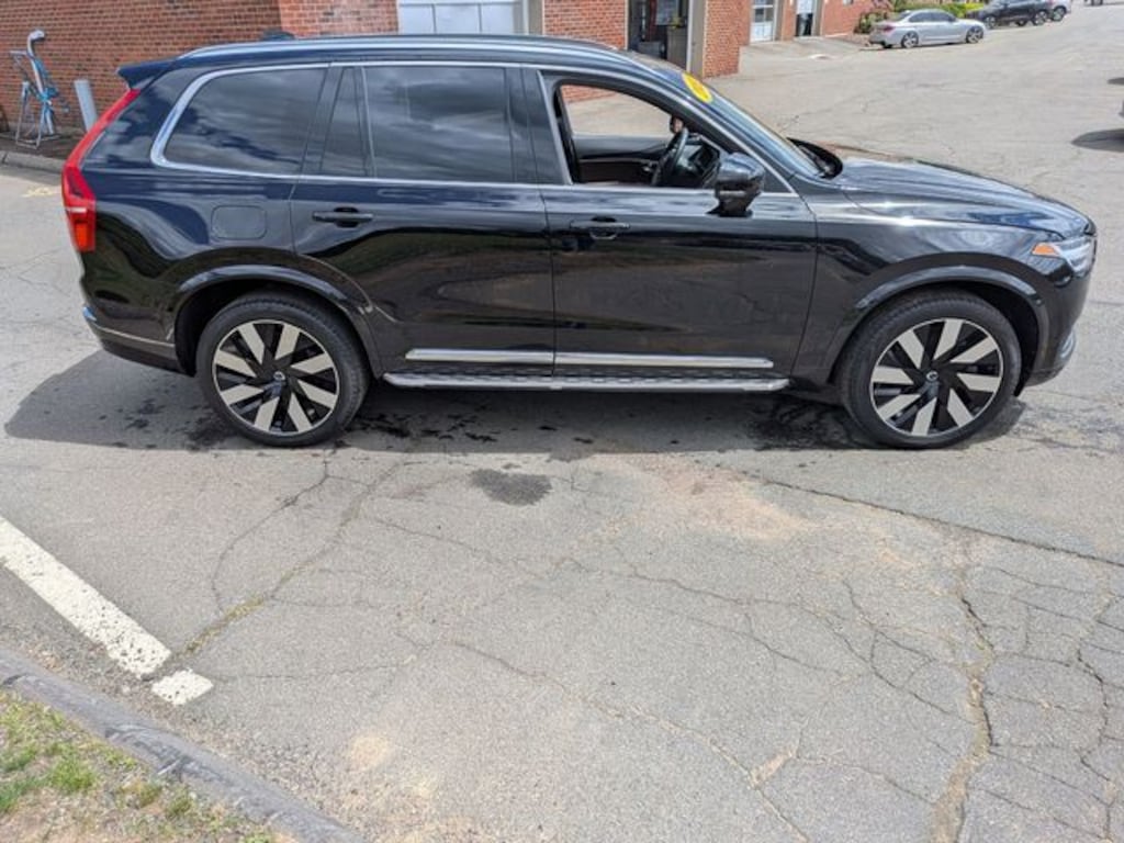 Certified 2024 Volvo XC90 plug-in hybrid T8 Ultimate Bright 7-Seater SUV