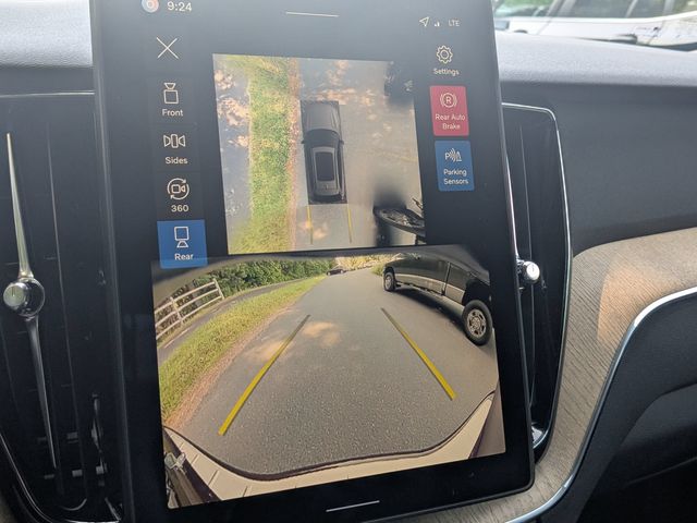 2026 Volvo XC60 Plus - Photo 14