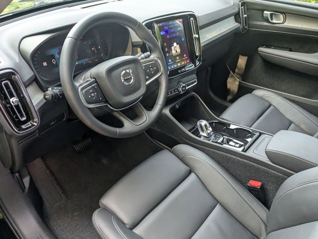 2026 Volvo XC40 Plus - Photo 12