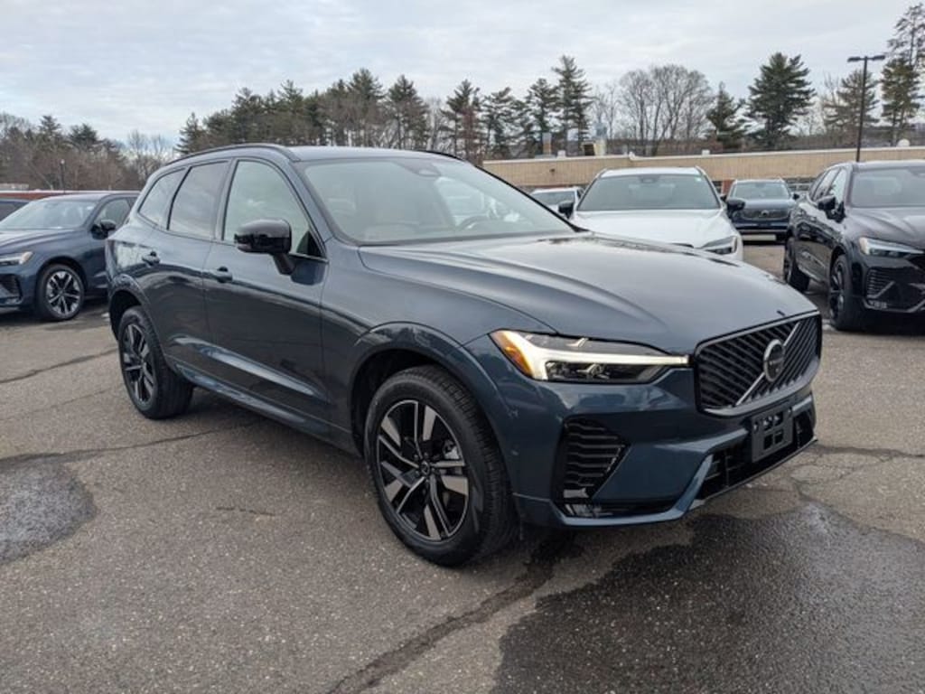 New 2026 Volvo XC60 B5 Plus SUV