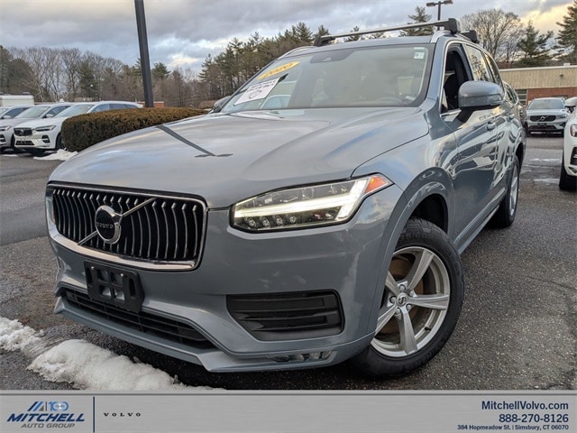 2020 Volvo XC90 Momentum's photo