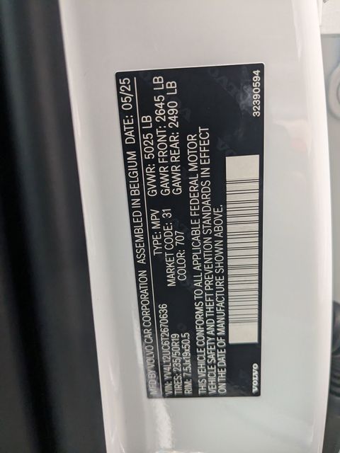 2026 Volvo XC40 Plus - Photo 23
