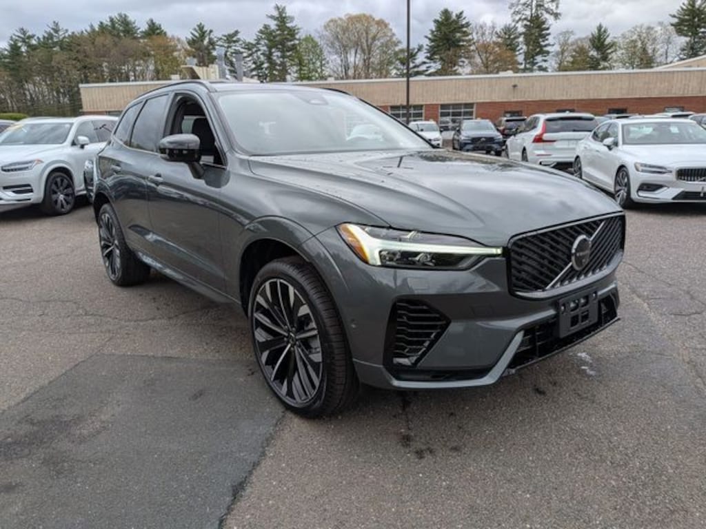 New 2026 Volvo XC60 plug-in hybrid T8 Ultra SUV