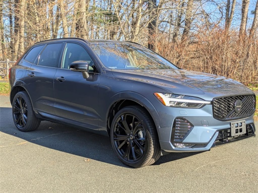 New 2026 Volvo XC60 B5 Ultra Black Edition SUV