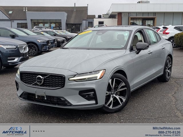 2025 Volvo S60 B5 Plus Sedan
