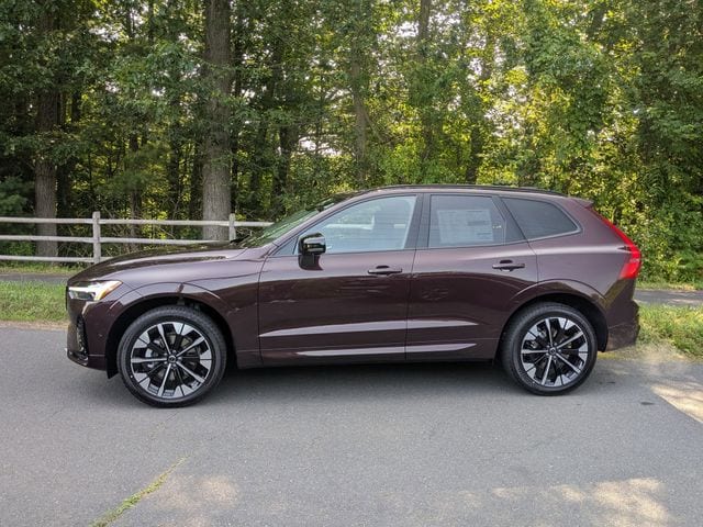 2026 Volvo XC60 Plus - Photo 8