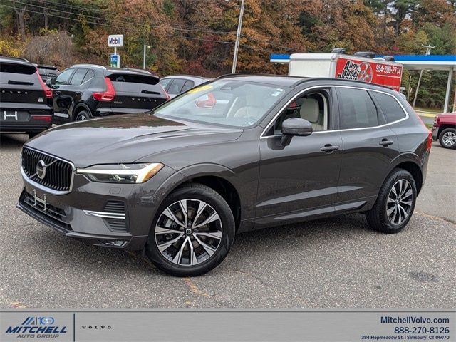 2023 Volvo XC60 Core's photo