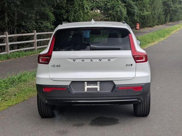 2026 Volvo XC40 Plus - Photo 6