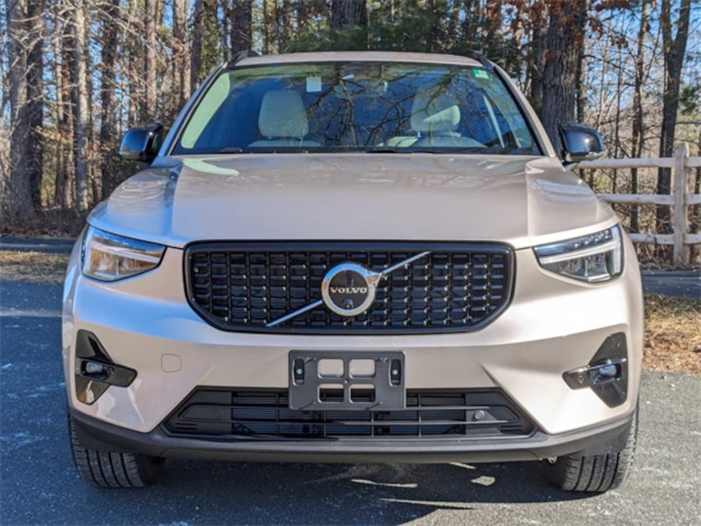 New 2024 Volvo XC40 For Sale at Mitchell Volvo Cars of Simsbury VIN