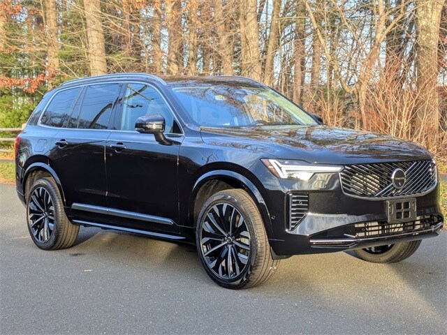 2026 Volvo XC90 Plus photo 3