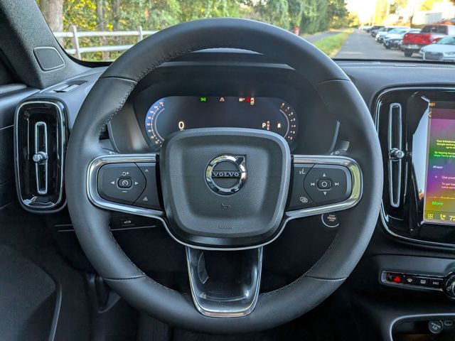 2026 Volvo XC40 Ultra Black Edition - Photo 12
