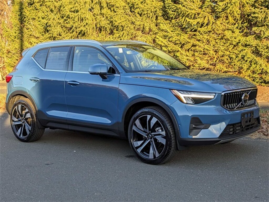New 2024 Volvo XC40 For Sale at Mitchell Volvo Cars of Simsbury VIN