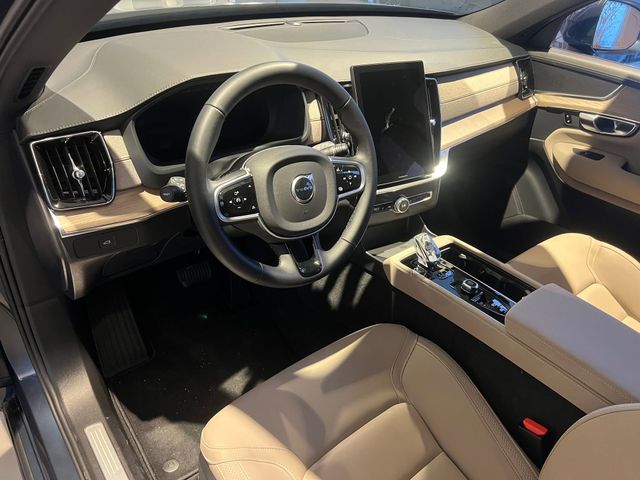 2026 Volvo XC90 Core - Photo 8