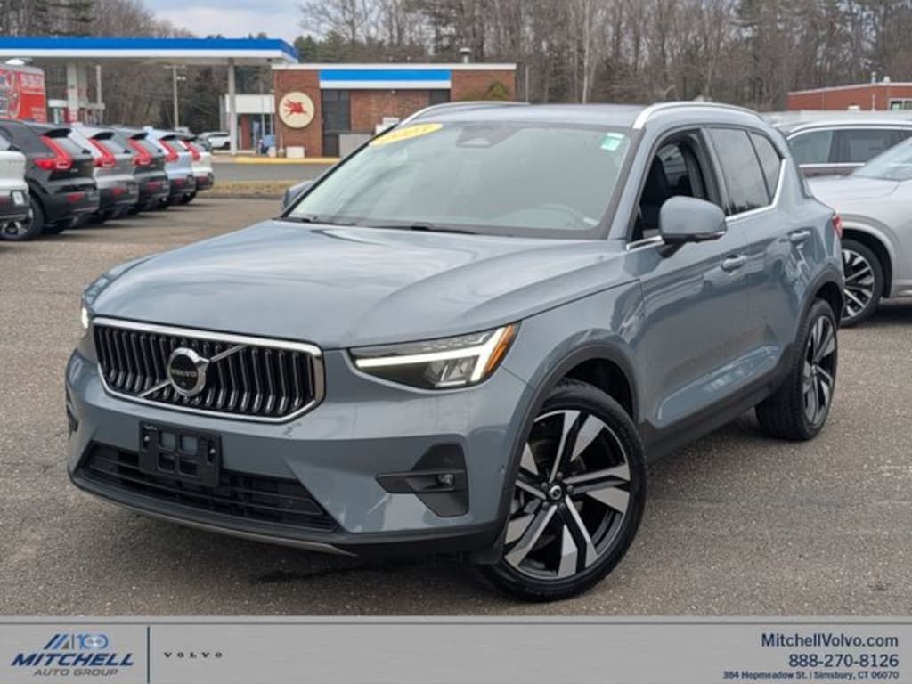 Certified 2023 Volvo XC40 B5 AWD Plus Bright SUV