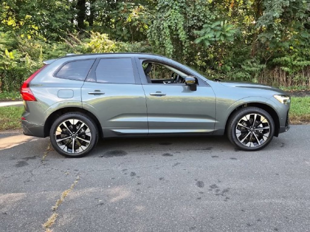 New 2027 Volvo XC60 B5 Plus SUV