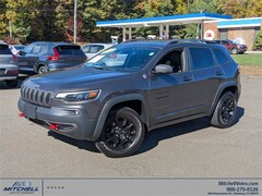 2019 Jeep Cherokee Trailhawk 4x4 SUV For Sale in Simsbury, CT
