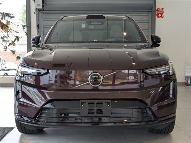 2025 Volvo EX90 Twin Motor Performance Ultra photo 2