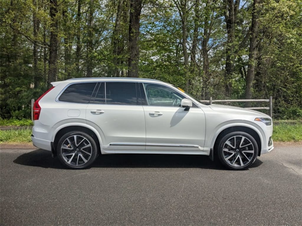 Certified 2022 Volvo XC90 Recharge Plug-In Hybrid T8 Inscription Expression Extended Range 6P SUV