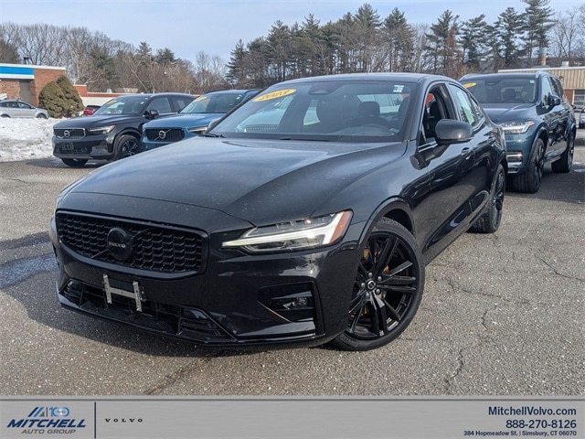 2023 Volvo S60 Plus's photo